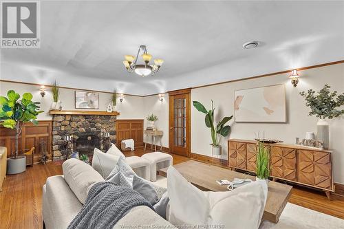 908 Dawson, Windsor, ON - Indoor Photo Showing Living Room With Fireplace