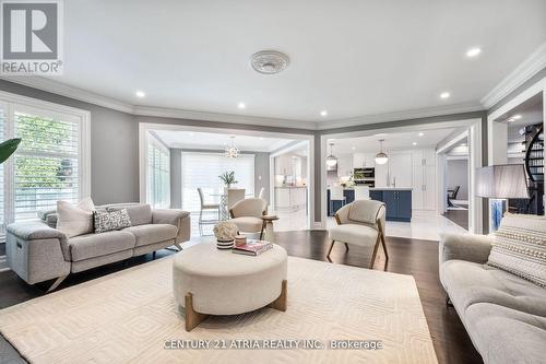 41 Strathearn Avenue, Richmond Hill, ON - Indoor Photo Showing Living Room