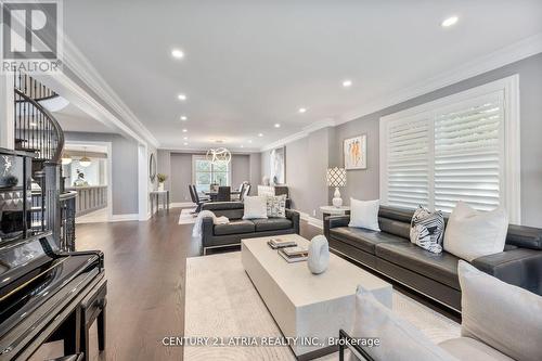 41 Strathearn Avenue, Richmond Hill, ON - Indoor Photo Showing Living Room