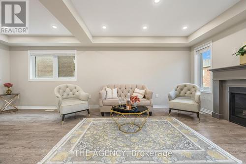 163 Payne Crescent, Aurora, ON - Indoor Photo Showing Living Room With Fireplace