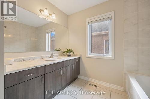 163 Payne Crescent, Aurora, ON - Indoor Photo Showing Bathroom