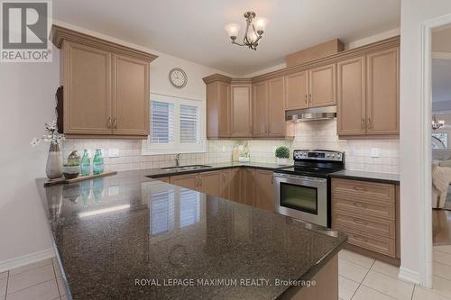 212 Ivy Glen Drive, Vaughan, ON - Indoor Photo Showing Kitchen With Double Sink