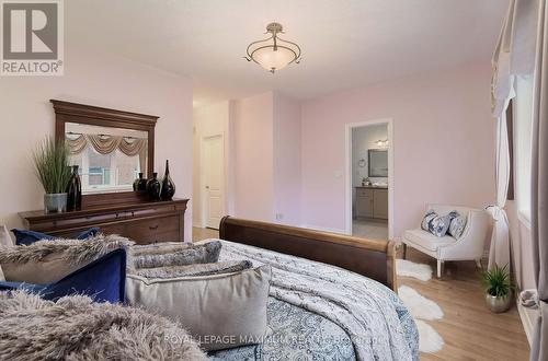 212 Ivy Glen Drive, Vaughan, ON - Indoor Photo Showing Bedroom