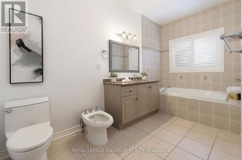 212 Ivy Glen Drive, Vaughan, ON - Indoor Photo Showing Bathroom