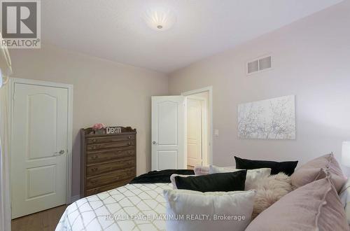 212 Ivy Glen Drive, Vaughan, ON - Indoor Photo Showing Bedroom