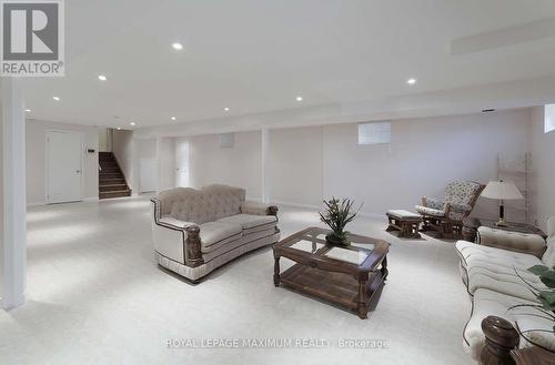 212 Ivy Glen Drive, Vaughan, ON - Indoor