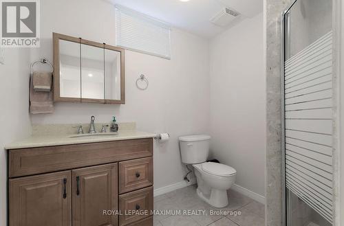 212 Ivy Glen Drive, Vaughan, ON - Indoor Photo Showing Bathroom