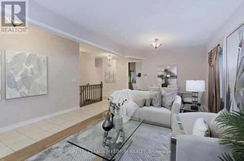 212 Ivy Glen Drive, Vaughan, ON - Indoor Photo Showing Living Room