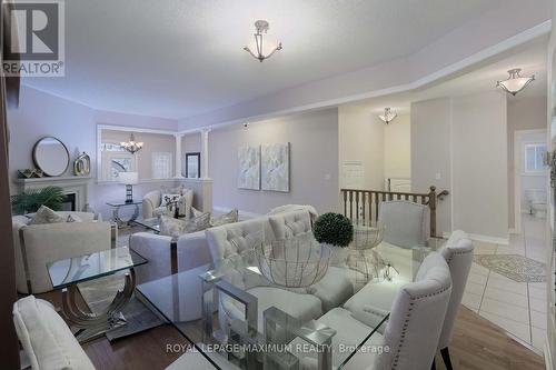 212 Ivy Glen Drive, Vaughan, ON - Indoor Photo Showing Living Room