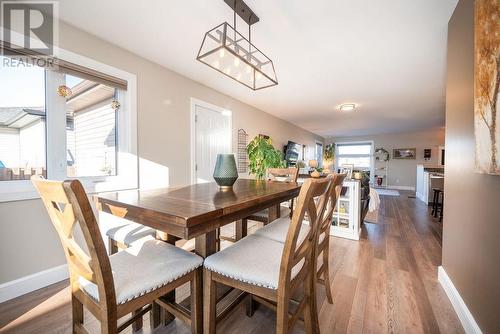 32 Marquis Drive, Petawawa, ON - Indoor Photo Showing Dining Room