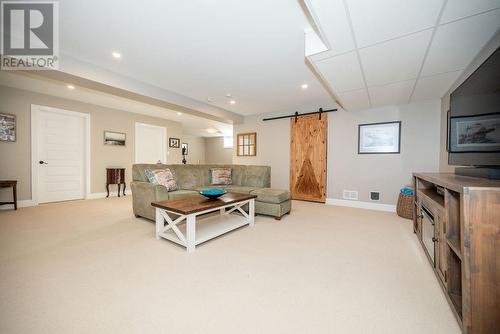 32 Marquis Drive, Petawawa, ON - Indoor