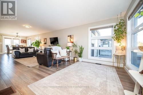 32 Marquis Drive, Petawawa, ON - Indoor Photo Showing Living Room With Fireplace