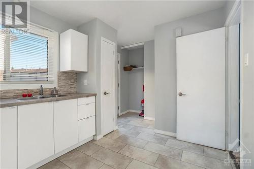 6 Henfield Avenue Unit#D, Ottawa, ON - Indoor Photo Showing Kitchen With Double Sink