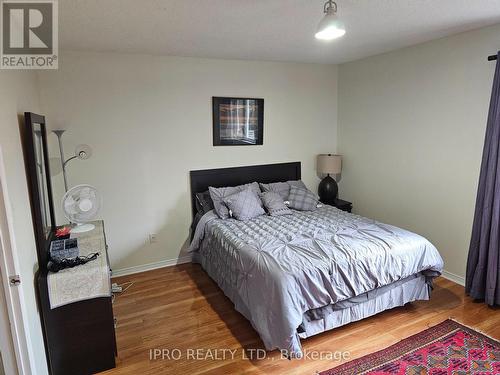 3896 Lacman Trail, Mississauga, ON - Indoor Photo Showing Bedroom