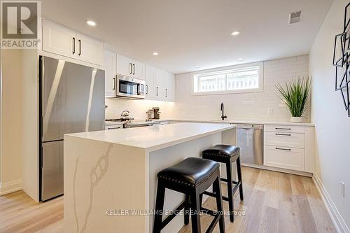 1 - 1456 Olga Drive, Burlington, ON - Indoor Photo Showing Kitchen With Upgraded Kitchen