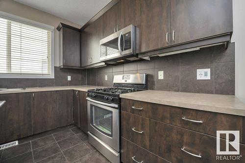 5921 168A Av Nw, Edmonton, AB - Indoor Photo Showing Kitchen