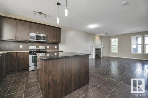 5921 168A Av Nw, Edmonton, AB - Indoor Photo Showing Kitchen With Upgraded Kitchen