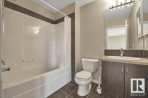 5921 168A Av Nw, Edmonton, AB - Indoor Photo Showing Bathroom