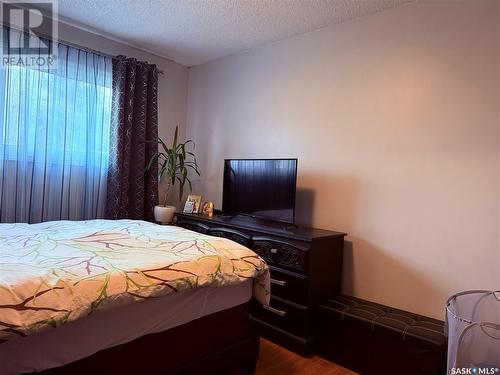 41 Victor Place, Yorkton, SK - Indoor Photo Showing Bedroom