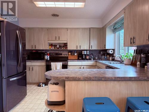 41 Victor Place, Yorkton, SK - Indoor Photo Showing Kitchen With Double Sink