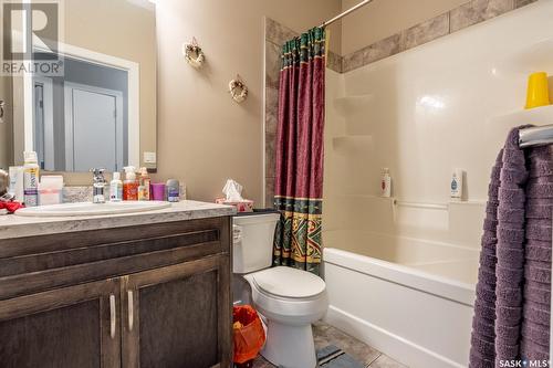 2735 Mcdonald Street, Regina, SK - Indoor Photo Showing Bathroom