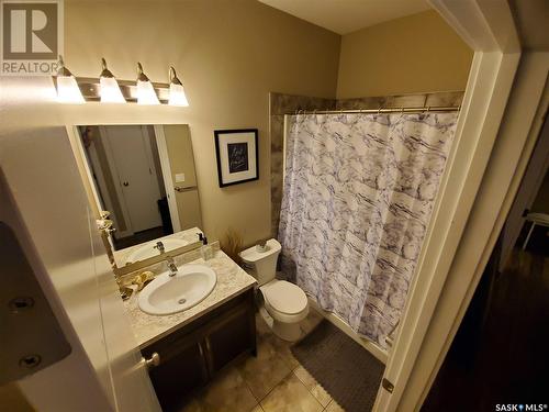 A & B 2735 Mcdonald Street, Regina, SK - Indoor Photo Showing Bathroom