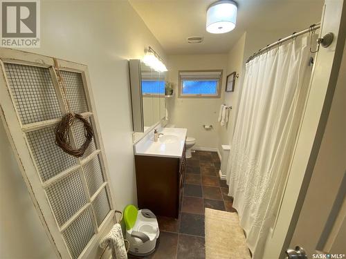 219 Wellington Avenue, Yorkton, SK - Indoor Photo Showing Bathroom