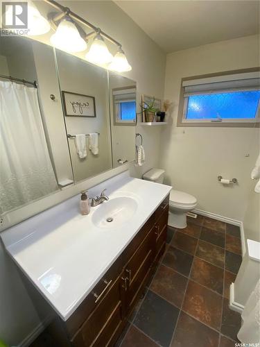 219 Wellington Avenue, Yorkton, SK - Indoor Photo Showing Bathroom