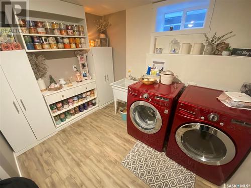 219 Wellington Avenue, Yorkton, SK - Indoor Photo Showing Laundry Room