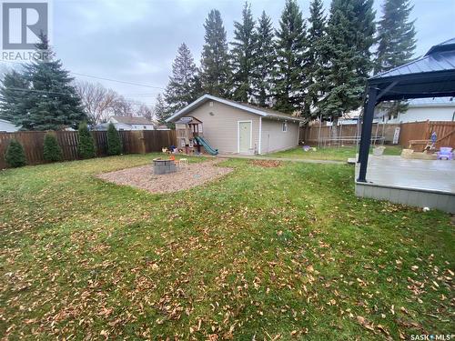 219 Wellington Avenue, Yorkton, SK - Outdoor With Backyard