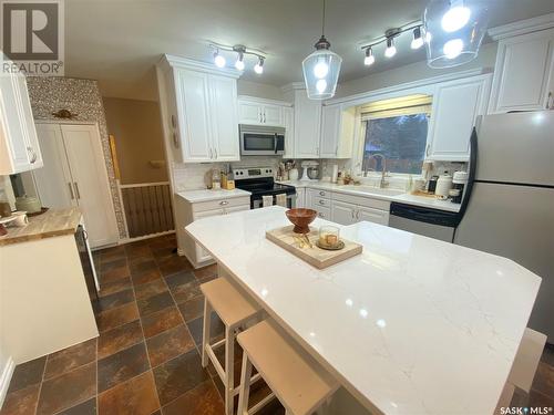 219 Wellington Avenue, Yorkton, SK - Indoor Photo Showing Kitchen