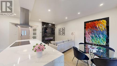 16 - 2169 Orchard Road, Burlington, ON - Indoor Photo Showing Dining Room