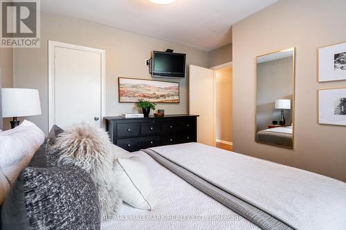 41 Treeview Drive, Toronto, ON - Indoor Photo Showing Bedroom