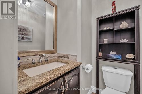 25 Lindsay Drive, Haldimand, ON - Indoor Photo Showing Bathroom