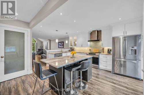 25 Lindsay Drive, Haldimand, ON - Indoor Photo Showing Kitchen With Upgraded Kitchen