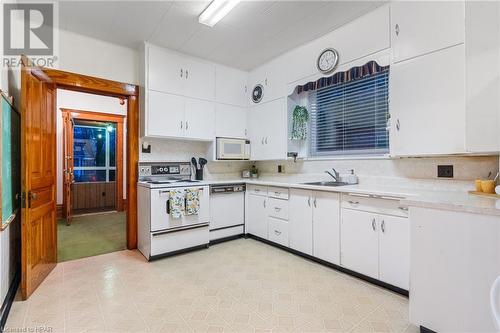 150 East Street, Goderich, ON - Indoor Photo Showing Kitchen