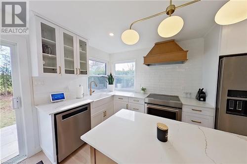 71658 Old Cedar Bank Lane, Bluewater (Munic), ON - Indoor Photo Showing Kitchen With Upgraded Kitchen