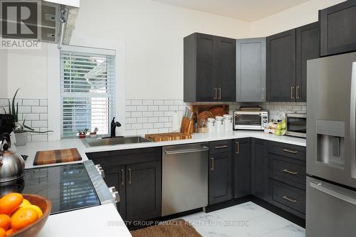 845 Sherburne Street, Peterborough (Otonabee), ON - Indoor Photo Showing Kitchen