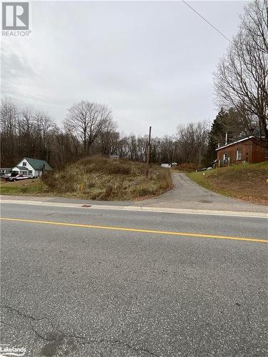 From road to driveway - 67 Ryerson Crescent, Burk'S Falls, ON 