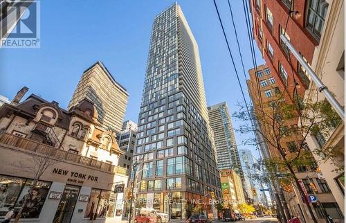 1912 - 101 Peter Street, Toronto, ON - Outdoor With Facade