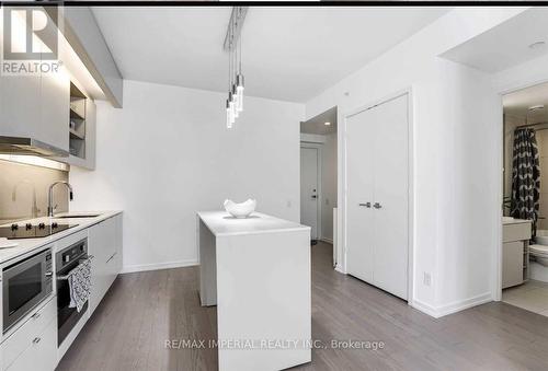 1912 - 101 Peter Street, Toronto, ON - Indoor Photo Showing Kitchen