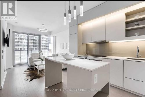 1912 - 101 Peter Street, Toronto, ON - Indoor Photo Showing Kitchen