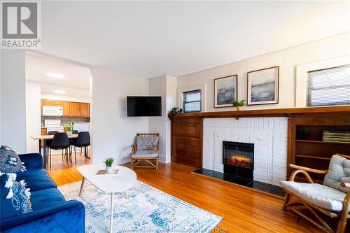 269 Randolph Place Unit# 4, Windsor, ON - Indoor Photo Showing Living Room With Fireplace