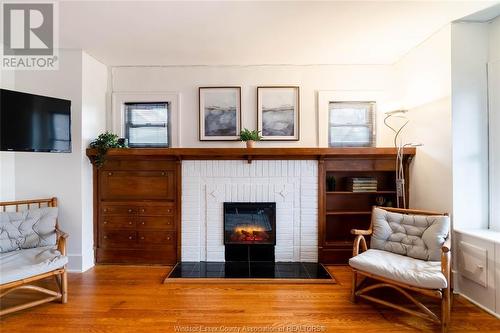 269 Randolph Place Unit# 4, Windsor, ON - Indoor Photo Showing Living Room With Fireplace