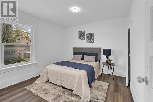 951 Dougall Avenue, Windsor, ON - Indoor Photo Showing Bedroom