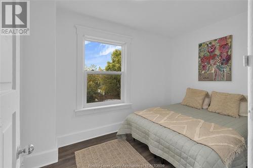 951 Dougall Avenue, Windsor, ON - Indoor Photo Showing Bedroom