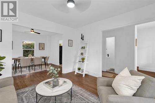 951 Dougall Avenue, Windsor, ON - Indoor Photo Showing Living Room