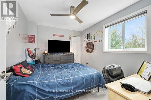 3710 Paden Road, Ottawa, ON - Indoor Photo Showing Bedroom