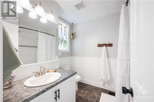 179 Mississippi Road, Carleton Place, ON - Indoor Photo Showing Bathroom