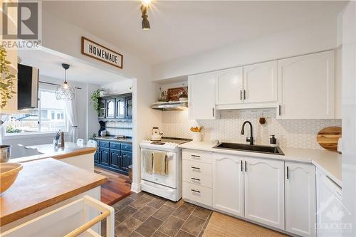 179 Mississippi Road, Carleton Place, ON - Indoor Photo Showing Kitchen